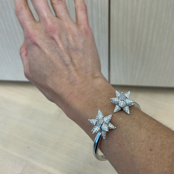 Atelier Swarovski Kalix Star Cuff in Silver. - Picture 3 of 6